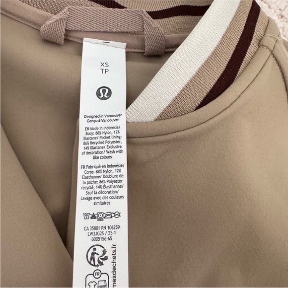 NWT Lululemon Snap-Front Collegiate Jacket sizexs - Picture 8 of 8